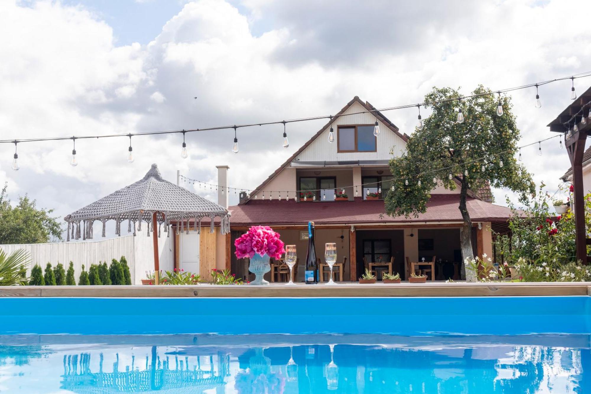 Vila Crisalia Sibiel -Sibiu (Adults Only) Hotel ภายนอก รูปภาพ